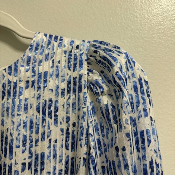 Alice + Olivia Molli Belted Floral Mini Wrap Dress Forget Me Not Antique Size 2 - Picture 15 of 15